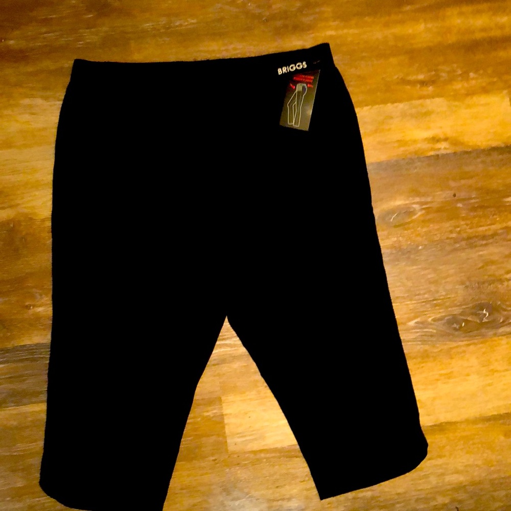 NWT BRIGGS 18W CROPPED PANTS-BLACK